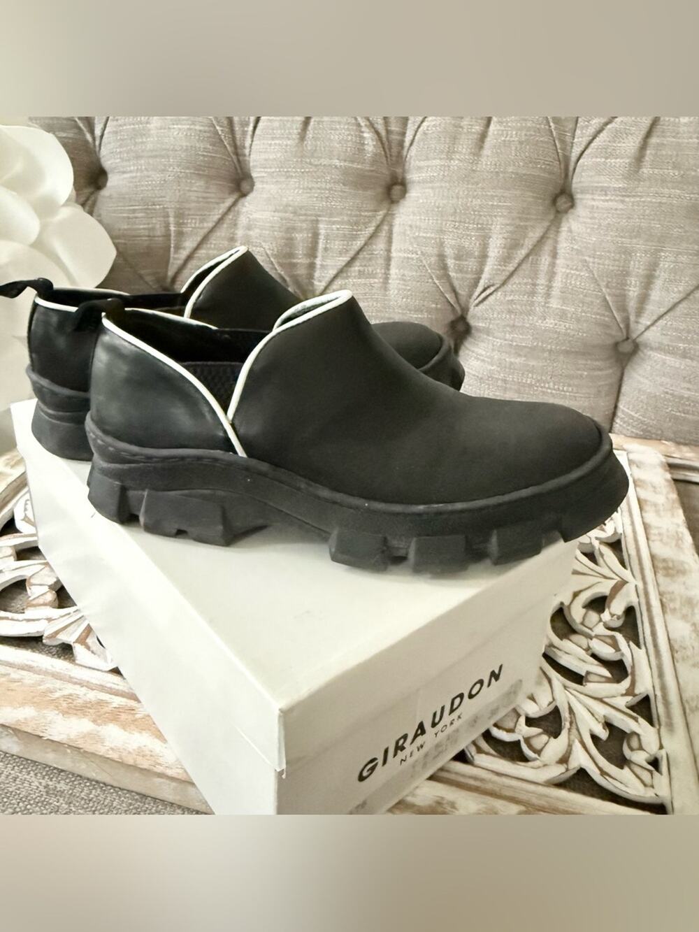 Giraudon Black Leather Slip on Shoes Women’s 7.5